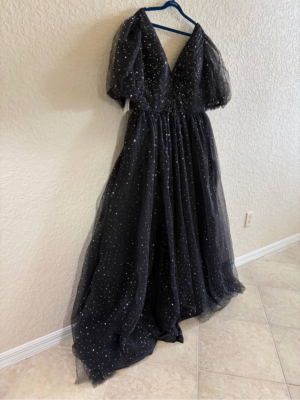 Black Sparkle Tulle Wedding Gown with Puff Sleeves
